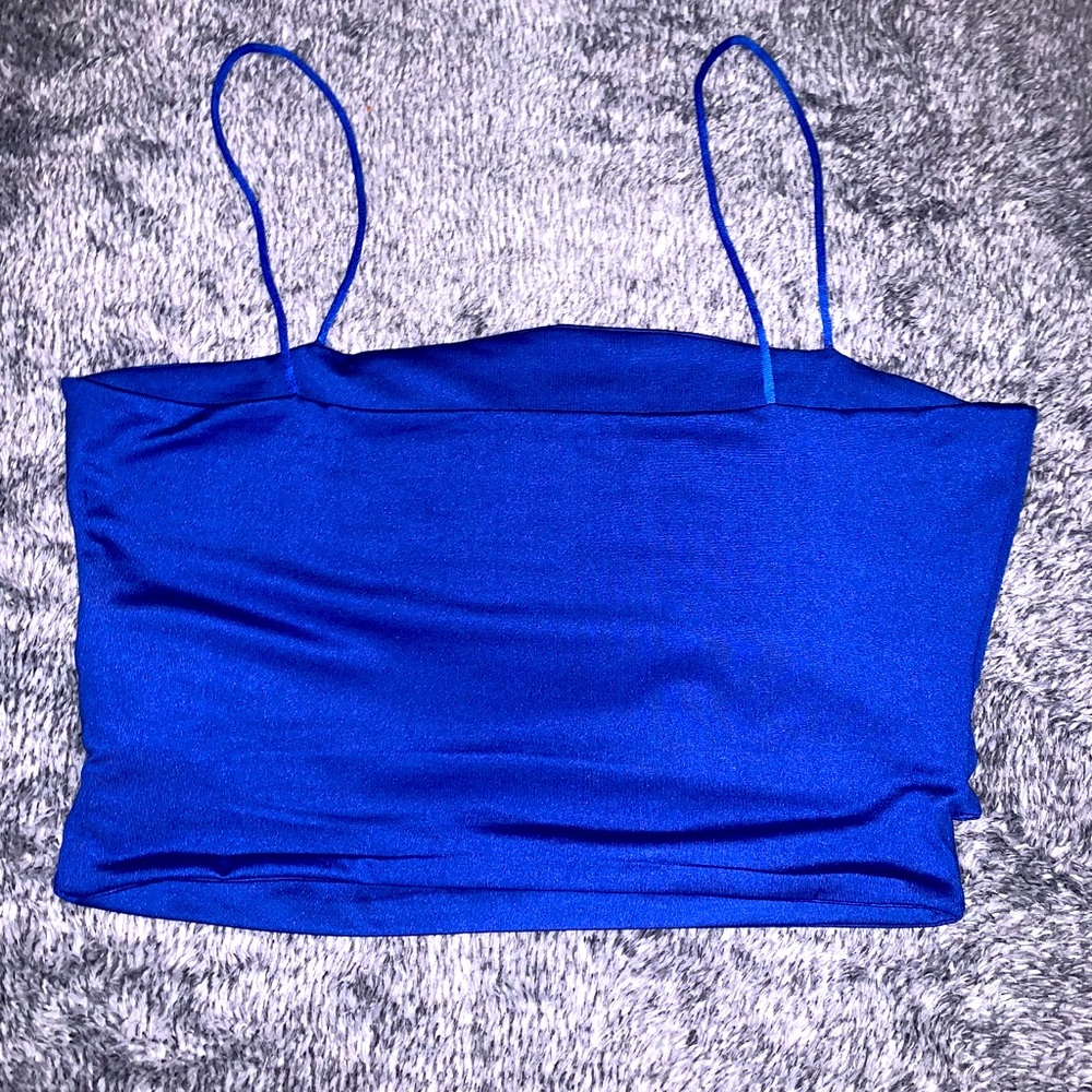 Cut out spaghetti strap crop top